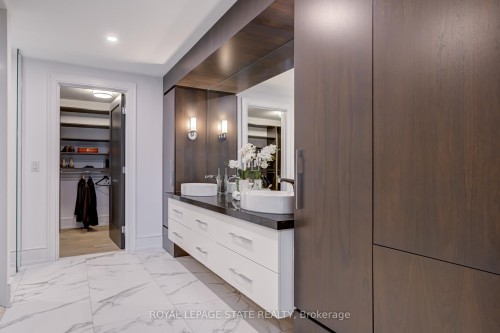 308-2060 Lakeshore Road, Burlington, ON - Indoor Photo Showing Bathroom