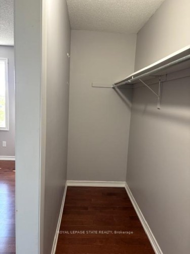 45 Thames Way, Hamilton, ON - Indoor With Storage