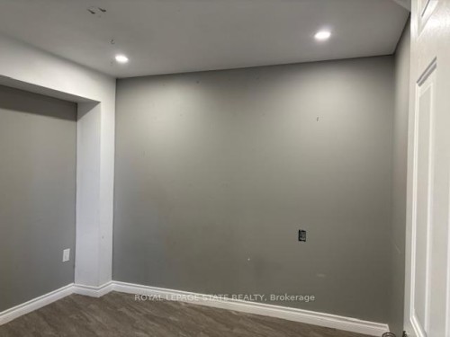 45 Thames Way, Hamilton, ON - Indoor Photo Showing Other Room