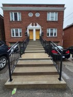 Apt 2-344 Roselawn Avenue Toronto, ON M4R 1G1
