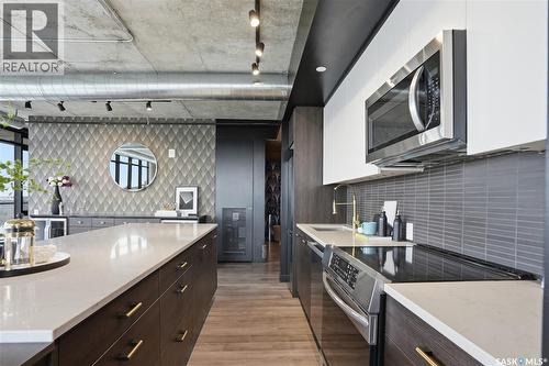 1505 490 2Nd Avenue S, Saskatoon, SK - Indoor Photo Showing Kitchen With Upgraded Kitchen