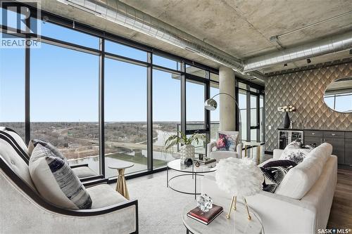 1505 490 2Nd Avenue S, Saskatoon, SK - Indoor