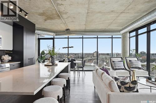 1505 490 2Nd Avenue S, Saskatoon, SK - Indoor