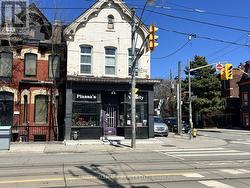 2 - 374 DUNDAS STREET E  Toronto, ON M5A 2A3