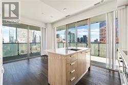 2710 - 57 ST JOSEPH STREET  Toronto, ON M5S 0C5