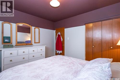 38 Morris Drive, Saskatoon, SK - Indoor Photo Showing Bedroom
