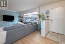 38 Morris Drive, Saskatoon, SK  - Indoor Photo Showing Living Room 