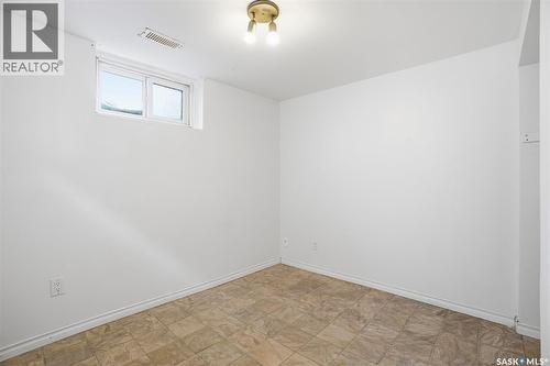 1117 Taylor Street E, Saskatoon, SK - Indoor Photo Showing Other Room