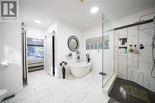9 Michael'S Lane, Tillsonburg, ON - Indoor Photo Showing Bathroom