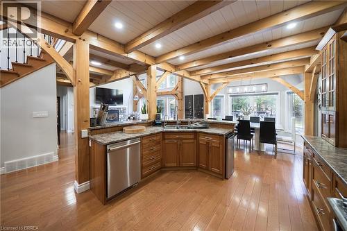 9 Michael'S Lane, Tillsonburg, ON - Indoor Photo Showing Kitchen With Double Sink