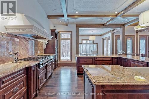 7651 Milburough Line, Milton, ON - Indoor Photo Showing Kitchen With Upgraded Kitchen