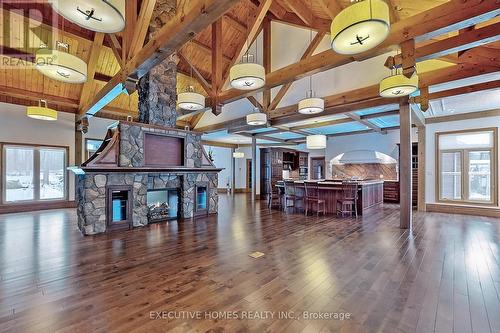 7651 Milburough Line, Milton, ON - Indoor