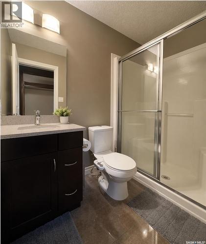 4301 Green Poplar Lane, Regina, SK - Indoor Photo Showing Bathroom