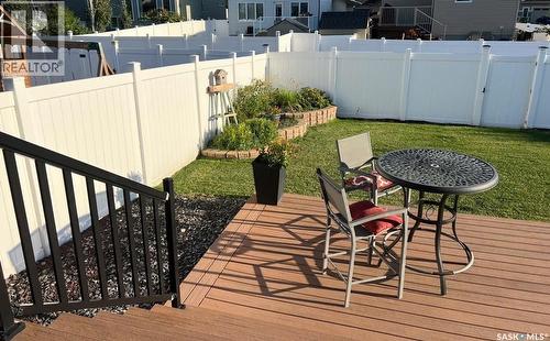 4301 Green Poplar Lane, Regina, SK - Outdoor