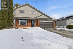 14 RAVENSDALE ROAD  Cobourg, ON K9A 2B9