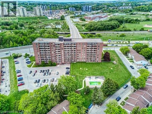 1100 COURTLAND Avenue E Unit# 404  Kitchener, ON N2C 2H9