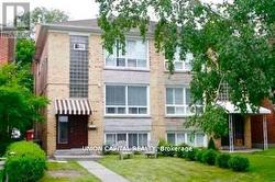 4 ROWLEY AVENUE  Toronto, ON M4P 2S8