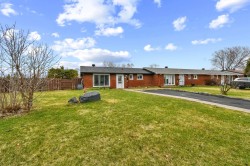 1110 Boul. Payer Longueuil (Greenfield Park), QC J4V 1C1