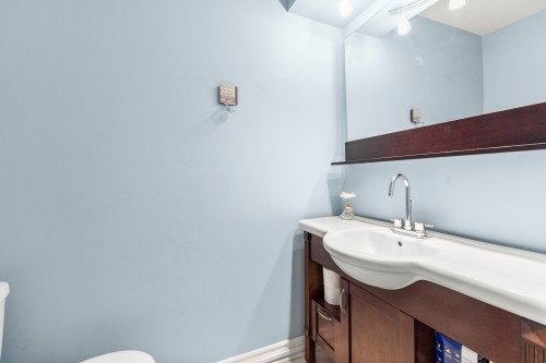 Salle d'eau - 4596 Rue Lake, Dollard-Des-Ormeaux, QC - Indoor Photo Showing Bathroom