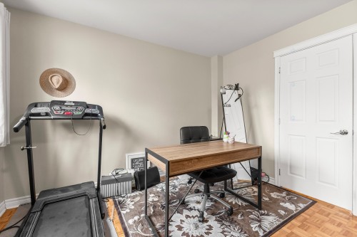Chambre à coucher principale - 4596 Rue Lake, Dollard-Des-Ormeaux, QC - Indoor Photo Showing Other Room