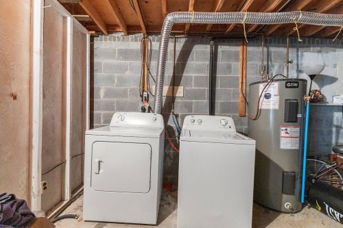 Sous-sol - 4596 Rue Lake, Dollard-Des-Ormeaux, QC - Indoor Photo Showing Laundry Room