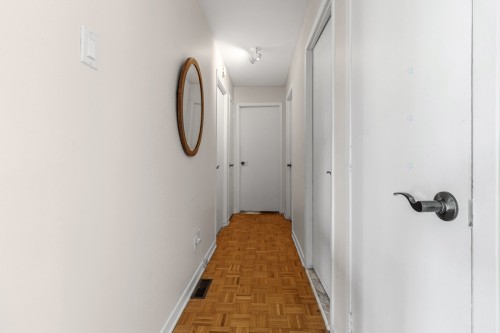 Corridor - 37 Rue Alphonse, Châteauguay, QC - Indoor Photo Showing Other Room