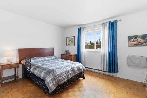 Chambre à coucher - 37 Rue Alphonse, Châteauguay, QC - Indoor Photo Showing Bedroom
