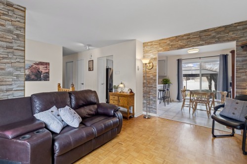 Vue d'ensemble - 37 Rue Alphonse, Châteauguay, QC - Indoor Photo Showing Living Room