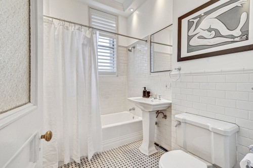 Bathroom - 3-4219 Boul. De Maisonneuve O., Westmount, QC - Indoor Photo Showing Bathroom