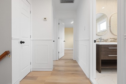 Hall d'entrée/Vestibule - 8000 Rue Nelson, Brossard, QC - Indoor Photo Showing Other Room
