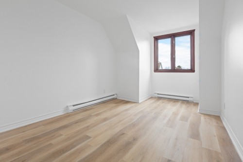 Chambre à coucher - 8000 Rue Nelson, Brossard, QC - Indoor Photo Showing Other Room