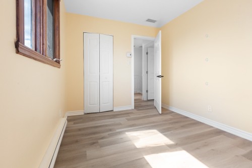 Chambre à coucher - 8000 Rue Nelson, Brossard, QC - Indoor Photo Showing Other Room