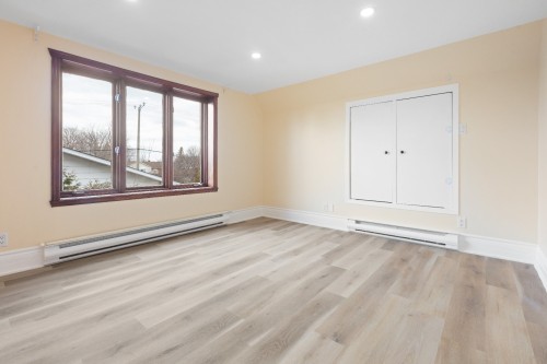 Chambre à coucher - 8000 Rue Nelson, Brossard, QC - Indoor Photo Showing Other Room