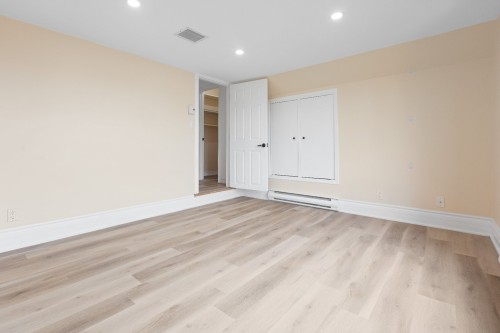 Chambre à coucher - 8000 Rue Nelson, Brossard, QC - Indoor Photo Showing Other Room