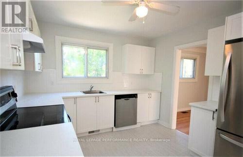 1779 Kerr Avenue, Ottawa, ON - Indoor Photo Showing Kitchen