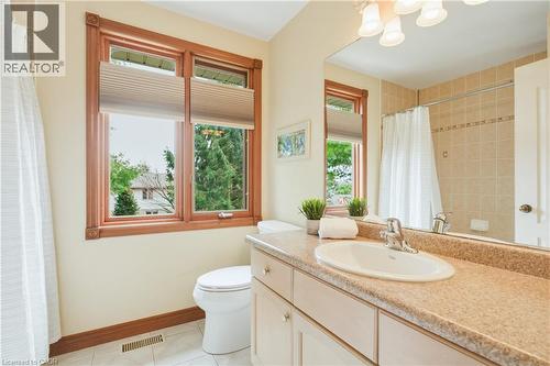 176 Granite Hill Road, Cambridge, ON - Indoor Photo Showing Bathroom