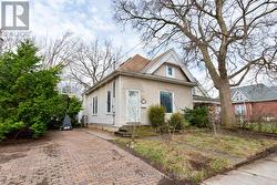 32 ST ANDREW STREET  London North (North N), ON N6H 1Z6