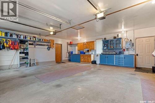 70 Cactus Drive, Saskatchewan Landing, SK - Indoor Photo Showing Garage