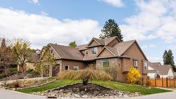 2212 Chilcotin Crescent  Kelowna, BC V1V 2M8