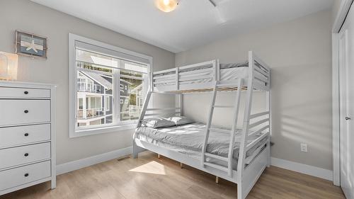 371-6727 Marbella Loop, Kelowna, BC - Indoor Photo Showing Bedroom
