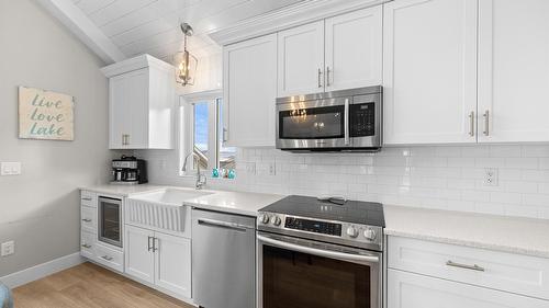 371-6727 Marbella Loop, Kelowna, BC - Indoor Photo Showing Kitchen With Upgraded Kitchen
