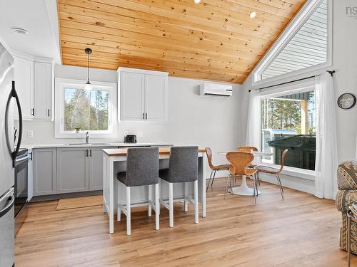 162 North End Road, Sutherland Lake, NS 