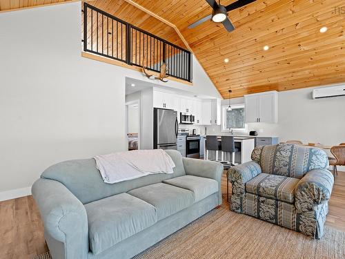 162 North End Road, Sutherland Lake, NS 