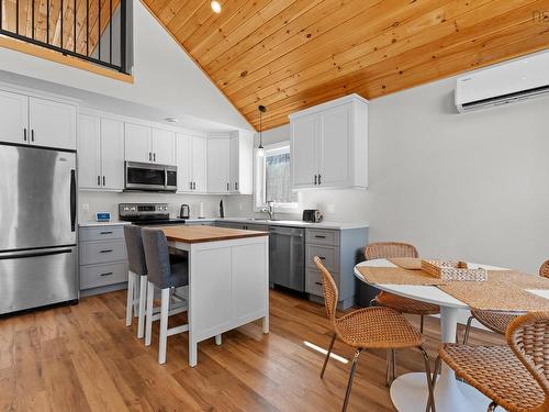 162 North End Road, Sutherland Lake, NS 