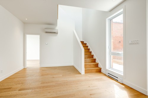 Escalier - 1122 Rue De Bellechasse, Montréal (Rosemont/La Petite-Patrie), QC - Indoor Photo Showing Other Room