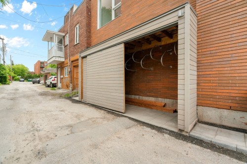 Rangement - 1122 Rue De Bellechasse, Montréal (Rosemont/La Petite-Patrie), QC - Outdoor With Exterior