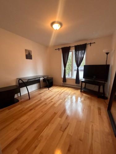 Bedroom - 1144 Rue St-Edouard, Longueuil (Le Vieux-Longueuil), QC - Indoor Photo Showing Other Room