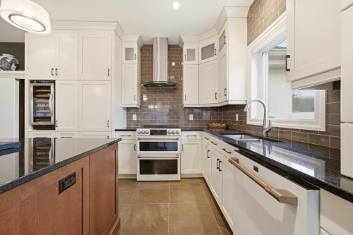 Cuisine - 96 Rue Mountain, Granby, QC - Indoor Photo Showing Kitchen With Double Sink With Upgraded Kitchen