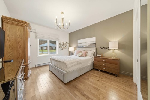 Chambre à coucher principale - 96 Rue Mountain, Granby, QC - Indoor Photo Showing Bedroom