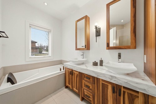 Salle de bains - 96 Rue Mountain, Granby, QC - Indoor Photo Showing Bathroom